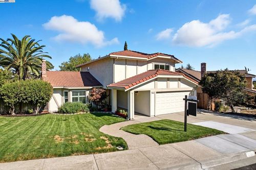 8027 Iglesia Dr, Dublin, CA, 94568-1366 | Card Image