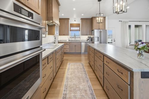 586 Little Sky Ln, Corvallis, MT, 59828-5800 | Card Image