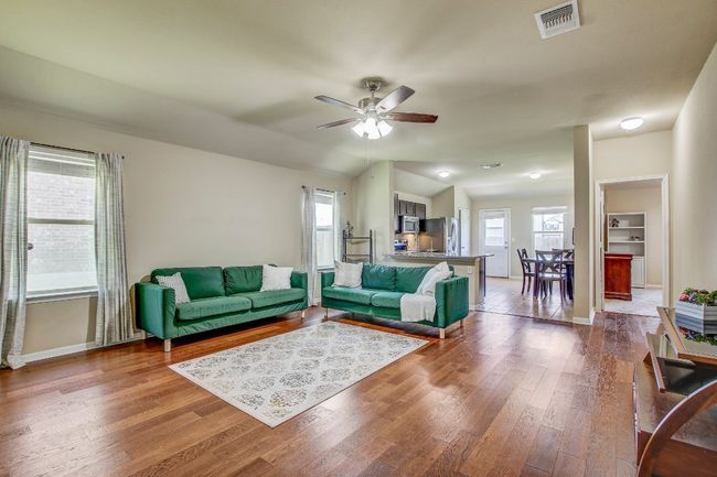 400 Pinnacle Dr, House other with 3 bedrooms, 2 bathrooms and 4 parking in Georgetown TX | Image 7