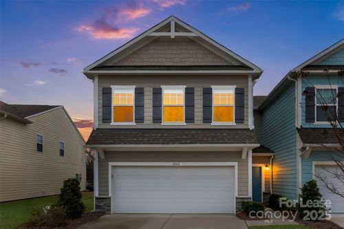 8562 River Ridge Dr, Charlotte, NC, 28213-5095 | Card Image