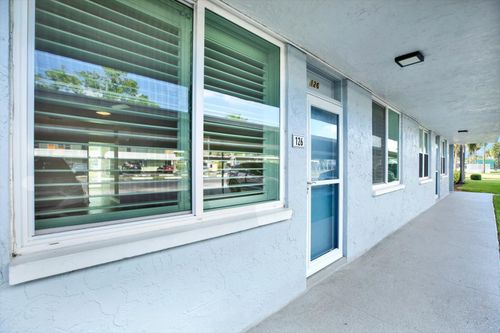 126-4715 Bay St Ne, ST PETERSBURG, FL, 33703-4022 | Card Image