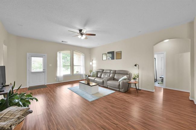 3307 Ellscott Ct, House other with 4 bedrooms, 2 bathrooms and 2 parking in Spring TX | Image 5