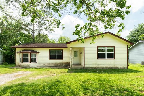 902 E 6th St, Sweeny, TX, 77480-2009 | Card Image