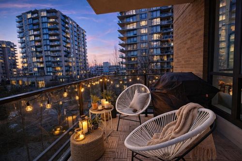 403-170 W 1st St, North Vancouver, BC, V7M3P2 | Card Image