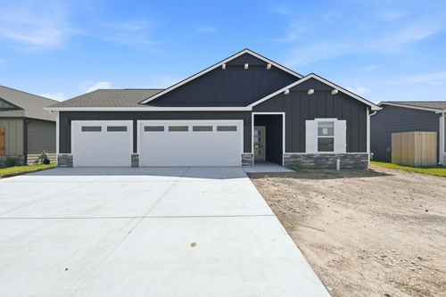 1606 N Topaz Ln, Mulvane, KS, 67110 | Card Image