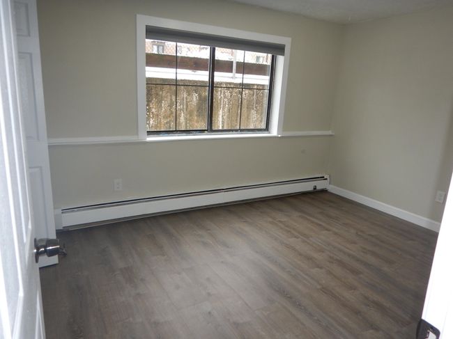 310 - 126 Mammoth Rd, Condo with 2 bedrooms, 1 bathrooms and null parking in Hooksett NH | Image 8