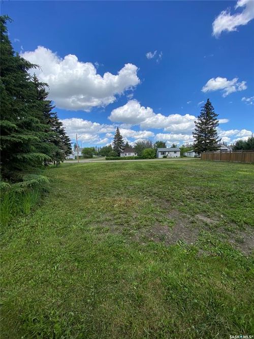 420 Taylor Ave, Springside, SK, S0A3V0 | Card Image