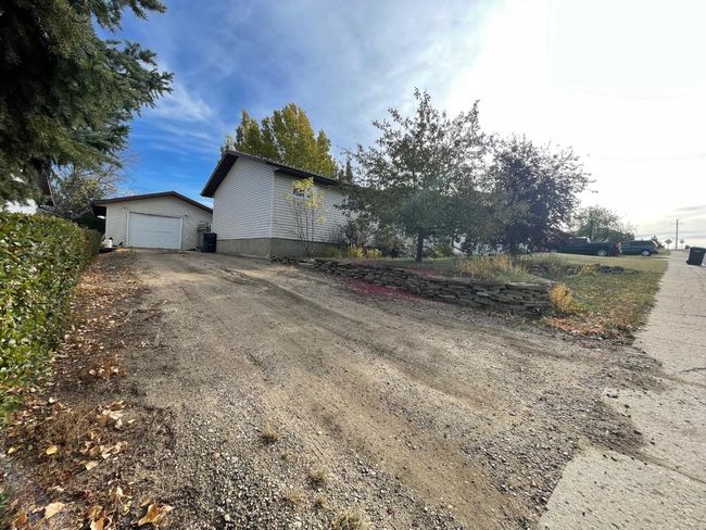 5209 49 Street, House other with 4 bedrooms, 2 bathrooms and 4 parking in Kitscoty AB | Image 32