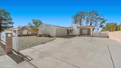 14676 Cool Glen Dr, Helendale, CA, 92342-7753 | Card Image