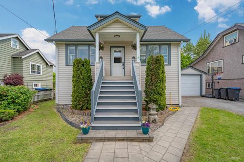 235 Pembina St, New Westminster, BC, V3M5J3 | Card Image