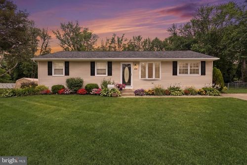 203 Central Ave, WOODBURY HEIGHTS, NJ, 08097-1250 | Card Image