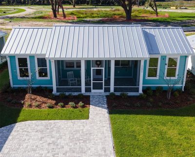 Screened Front Porch | Image 3