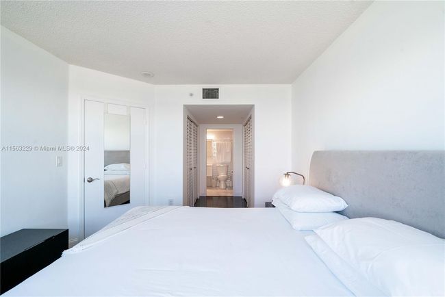 APT-1012 - 90 Alton Rd, Condo with 2 bedrooms, 2 bathrooms and null parking in Miami Beach FL | Image 10