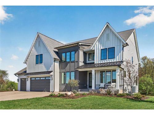 10485 56th Place, Lake Elmo, MN, 55042 | Card Image