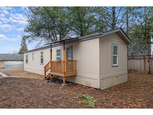 2696 Se Palmquist Rd, Gresham, OR, 97080-6206 | Card Image