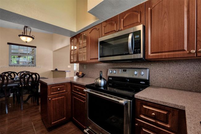 2021 Nw 185 Th Ter, House other with 3 bedrooms, 2 bathrooms and null parking in Miami Gardens FL | Image 12