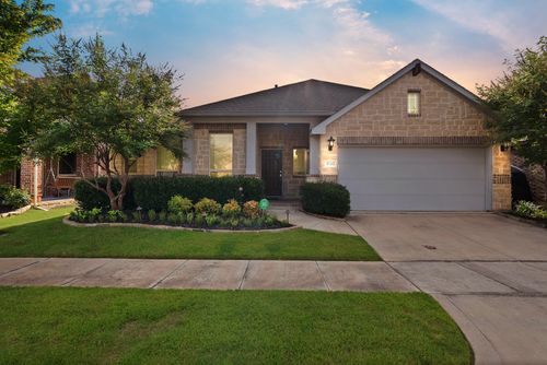 910 Greenhurst Cir, Euless, TX, 76040-1500 | Card Image