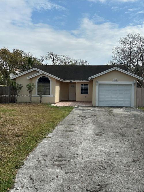 5861 Sw 152nd Ct, Miami, FL, 33193-2530 | Card Image