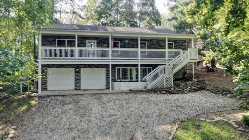 668 Floral Valley Dr E, Howard, OH, 43028-9277 | Card Image
