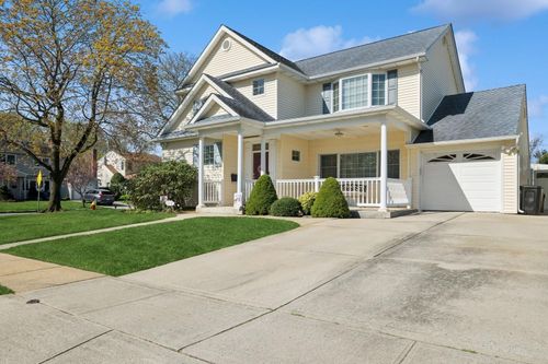 1334 Martin Dr, Wantagh, NY, 11793-2655 | Card Image