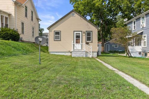 518 E Loos Street, Hartford, WI, 53027 | Card Image