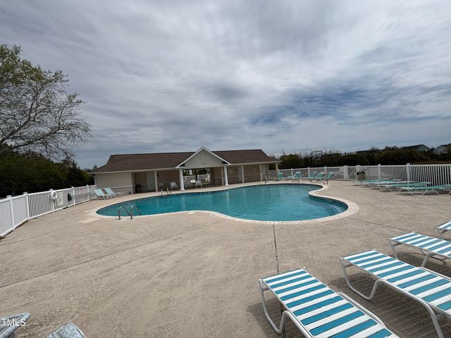 Pool2 | Image 12