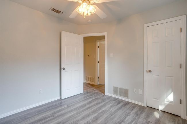 692 High Crest Dr, House other with 3 bedrooms, 2 bathrooms and null parking in Azle TX | Image 31