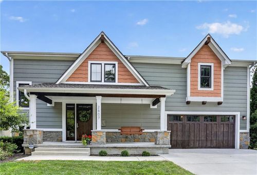 2807 W 50th Ter, Westwood, KS, 66205-1740 | Card Image
