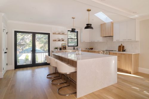 133-133 Fayerweather St, Cambridge, MA, 02138-6812 | Card Image