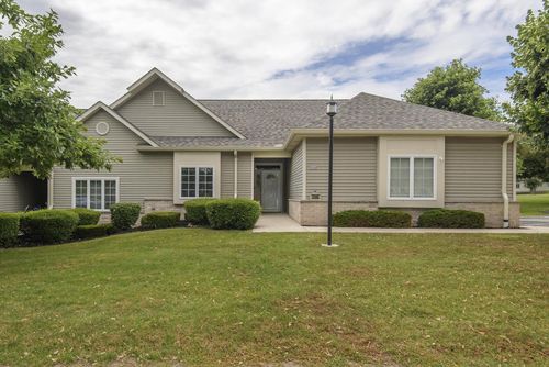 5355 S Butterfield Way, Greenfield, WI, 53221-3249 | Card Image