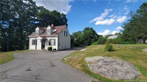 273 Blackberry Hill Rd, Beacon Falls, CT, 06403-1270 | Card Image