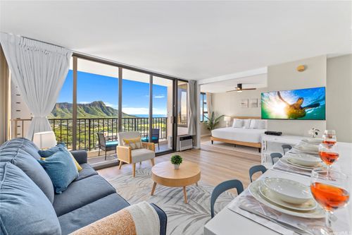 i-3303-201 Ohua Avenue, Honolulu, HI, 96815 | Card Image