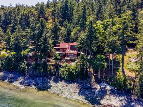 7911 Bedwell Dr, Pender Island, BC, V0N2M2 | Card Image