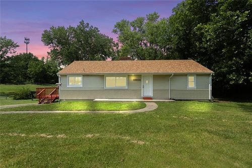 11804 E 67th St, Kansas City, MO, 64133-6903 | Card Image