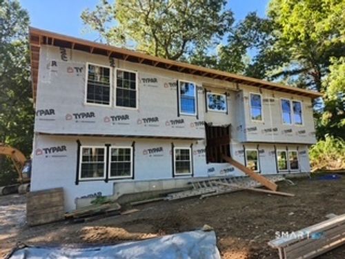 15 Old Oak Rd, Norwich, CT, 06360-1500 | Card Image