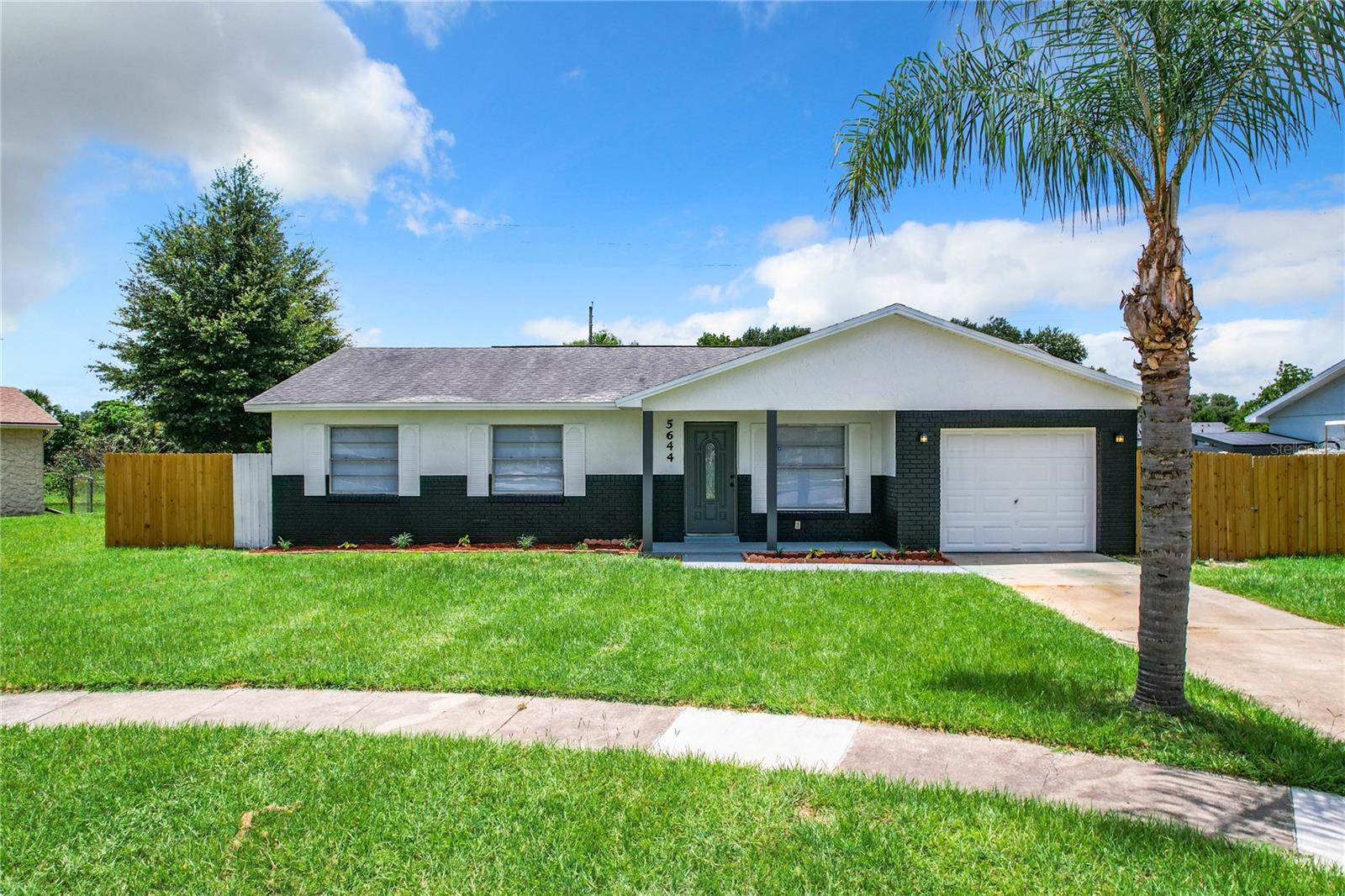 Axiom Ave, Orlando, FL 32839
