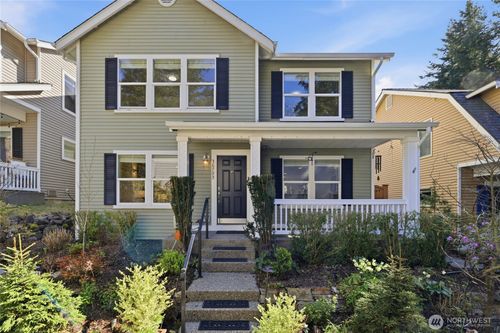 36703 Se Gravenstein Ct, Snoqualmie, WA, 98065-8948 | Card Image