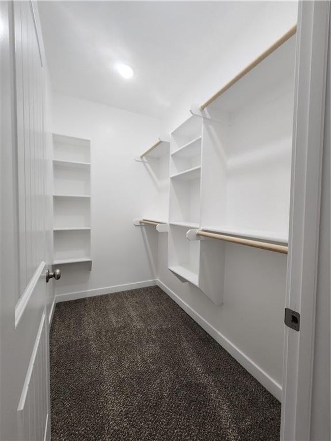 Master Closet | Image 11