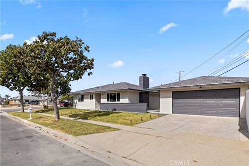 9056 La Vine St, Rancho Cucamonga, CA, 91701-5617 | Card Image