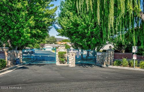1224 Lorraine Dr, Prescott, AZ, 86305-6752 | Card Image