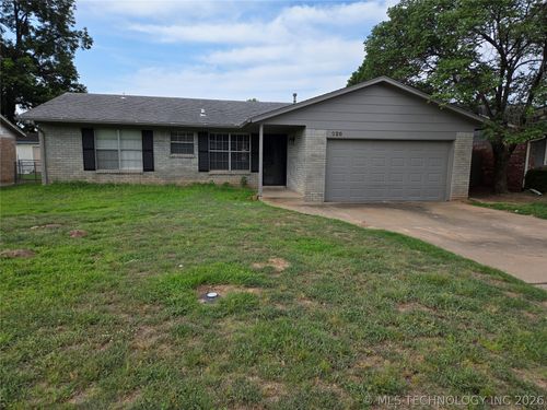 228 E J St, Jenks, OK, 74037-3119 | Card Image