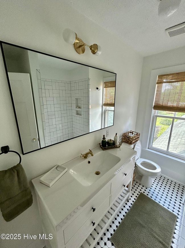 750 W 2 Nd St, House other with 2 bedrooms, 2 bathrooms and null parking in Washington NC | Image 20