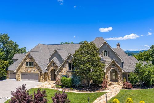2205 Battle Hill Road, Pigeon Forge, TN, 37863 | Card Image
