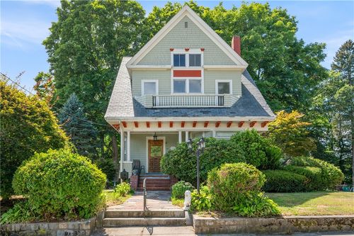 74 Highland St, Woonsocket, RI, 02895-1815 | Card Image