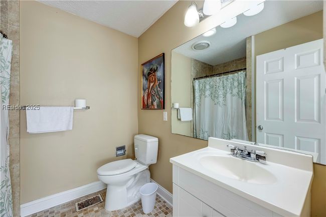 APT-206 - 206 Yacht Cove Dr, Condo with 3 bedrooms, 3 bathrooms and null parking in Hilton Head Island SC | Image 19