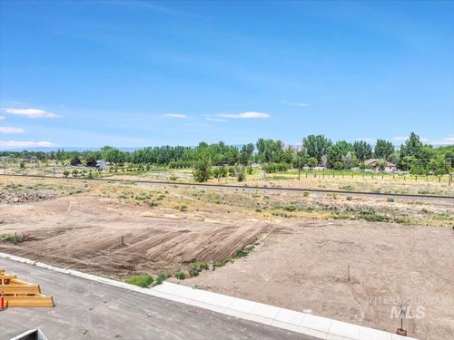 1018 Liberty St, Gooding, ID, 83330-1907 | Card Image