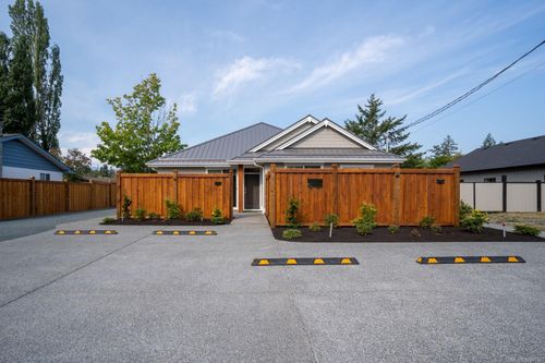 bd-247 Finholm St, Parksville, BC, V9P1H3 | Card Image