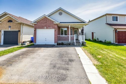 851 Grandview St N, Oshawa, ON, L1K2E2 | Card Image