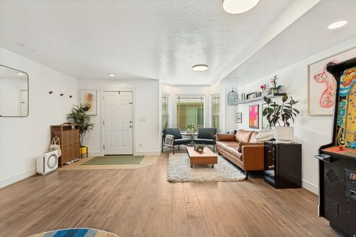 109 S Tamarak Cir, Lehi, UT, 84043-2761 | Card Image