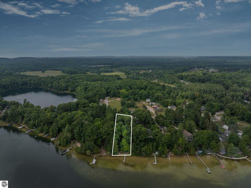 19399 Maple St, Lake Ann, MI, 49650-9303 | Card Image